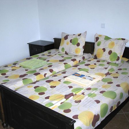 Guest House Familia Samovodene ภายนอก รูปภาพ