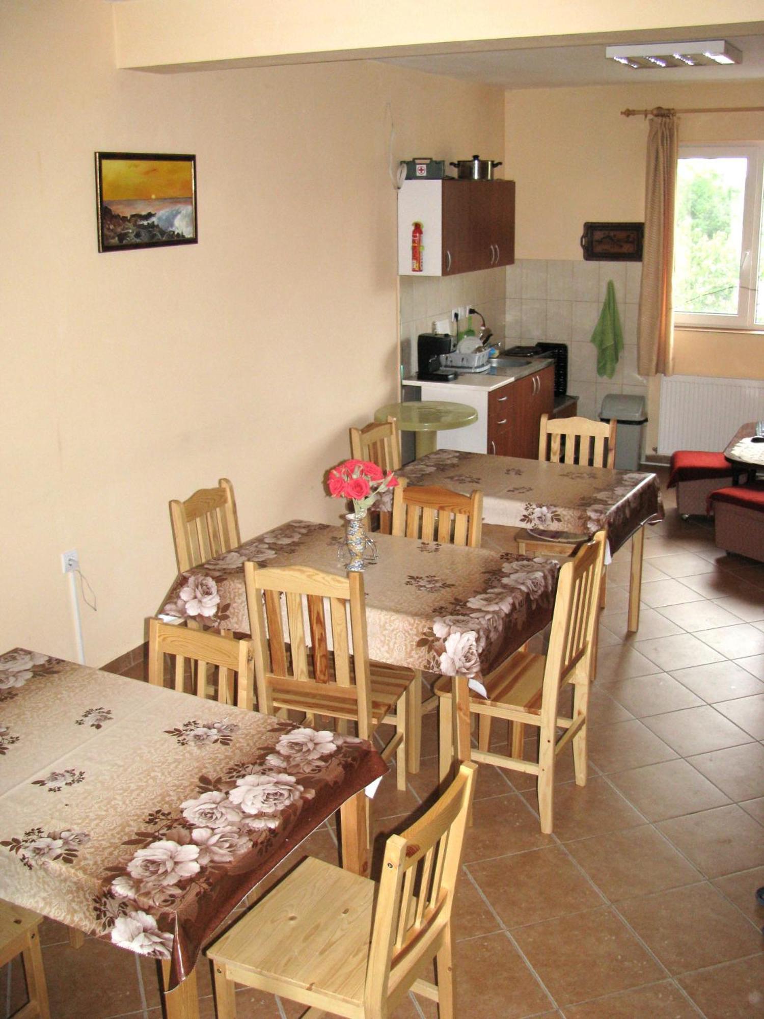 Guest House Familia Samovodene ภายนอก รูปภาพ