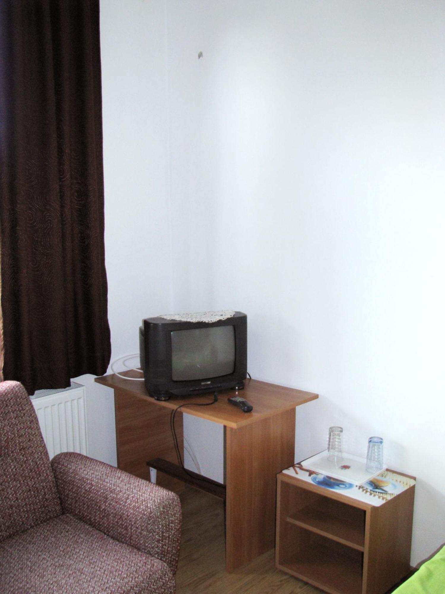 Guest House Familia Samovodene ภายนอก รูปภาพ