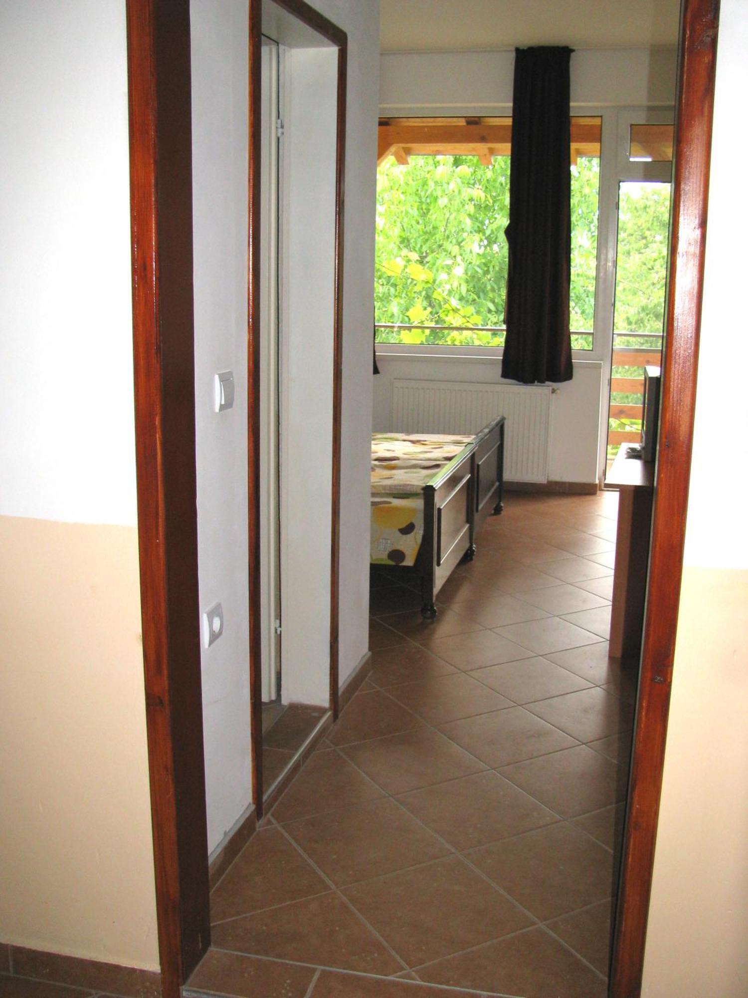 Guest House Familia Samovodene ภายนอก รูปภาพ