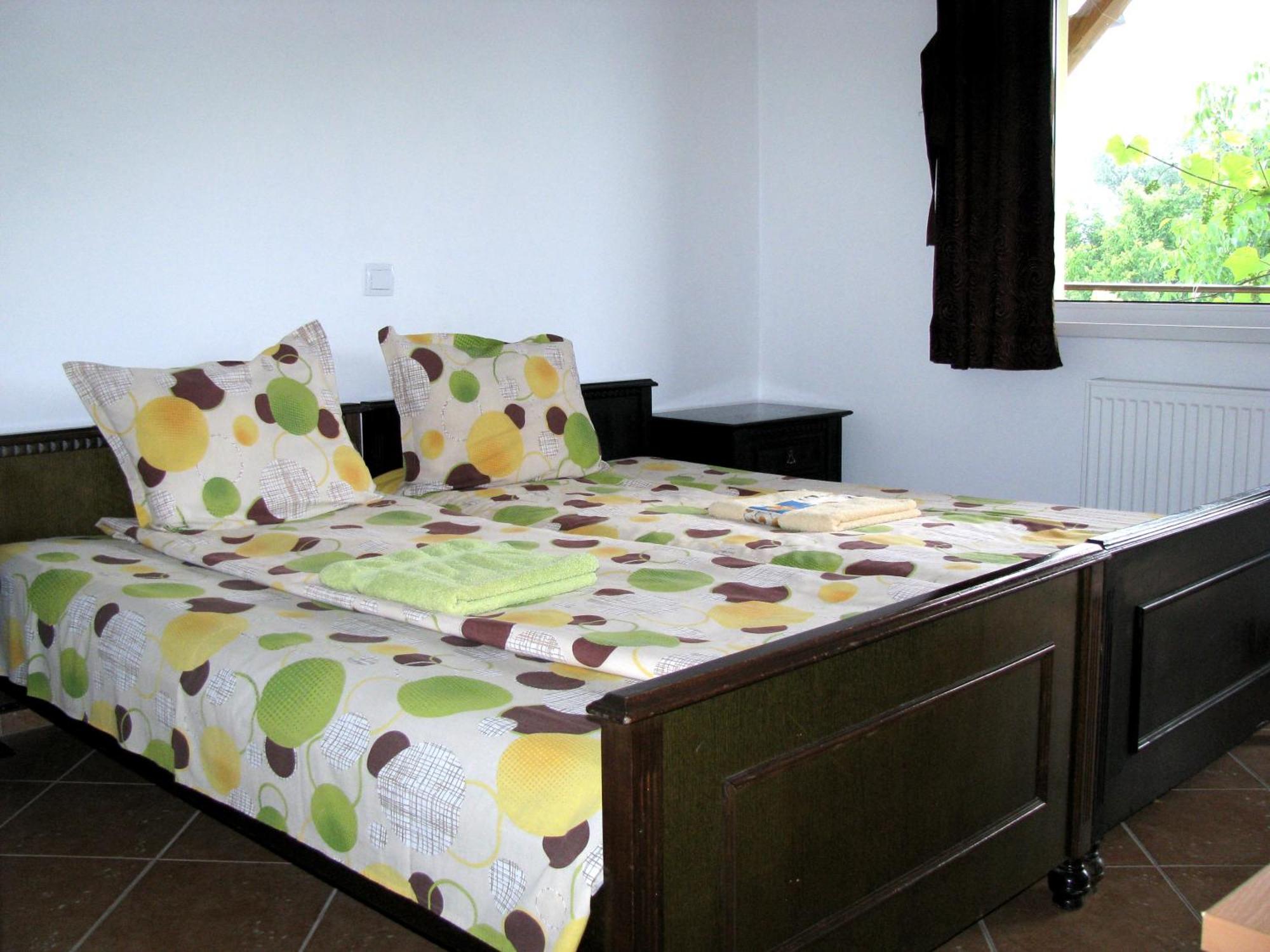 Guest House Familia Samovodene ภายนอก รูปภาพ